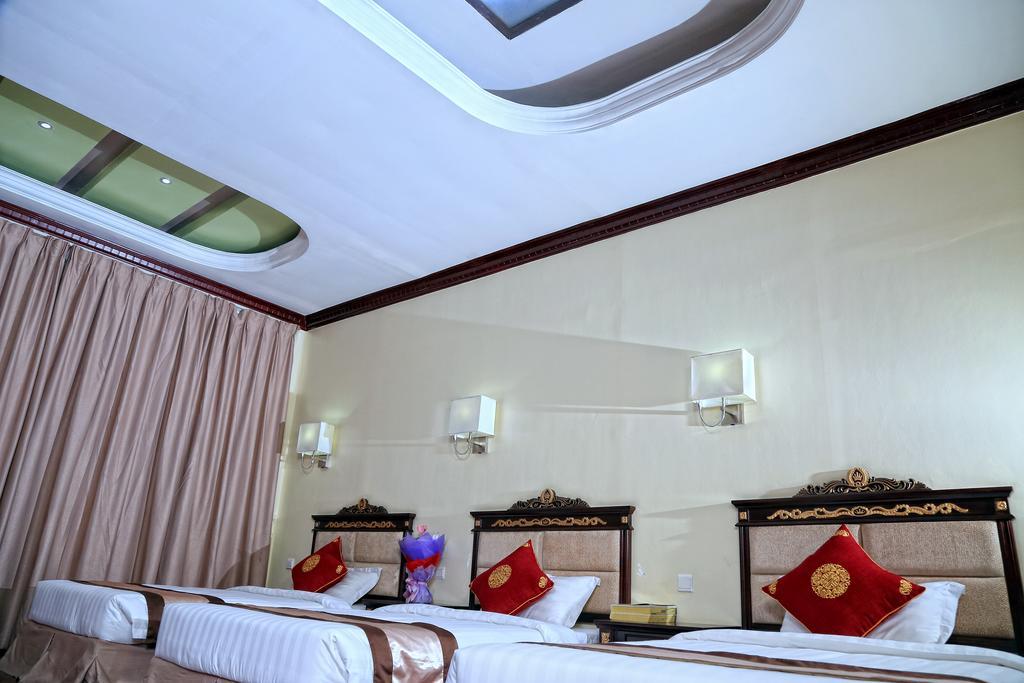 Sky Man Hotel Yangon Luaran gambar
