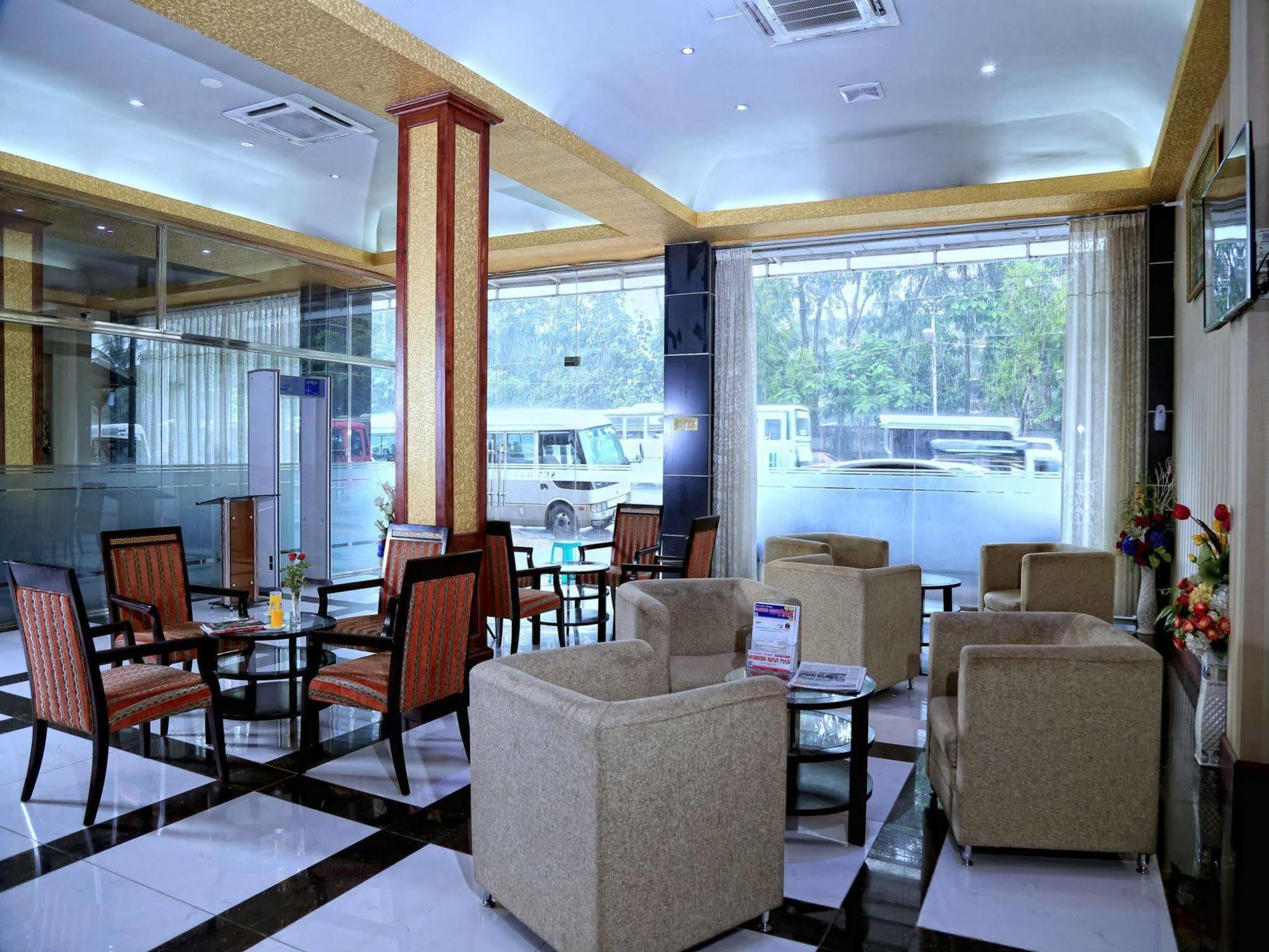 Sky Man Hotel Yangon Luaran gambar