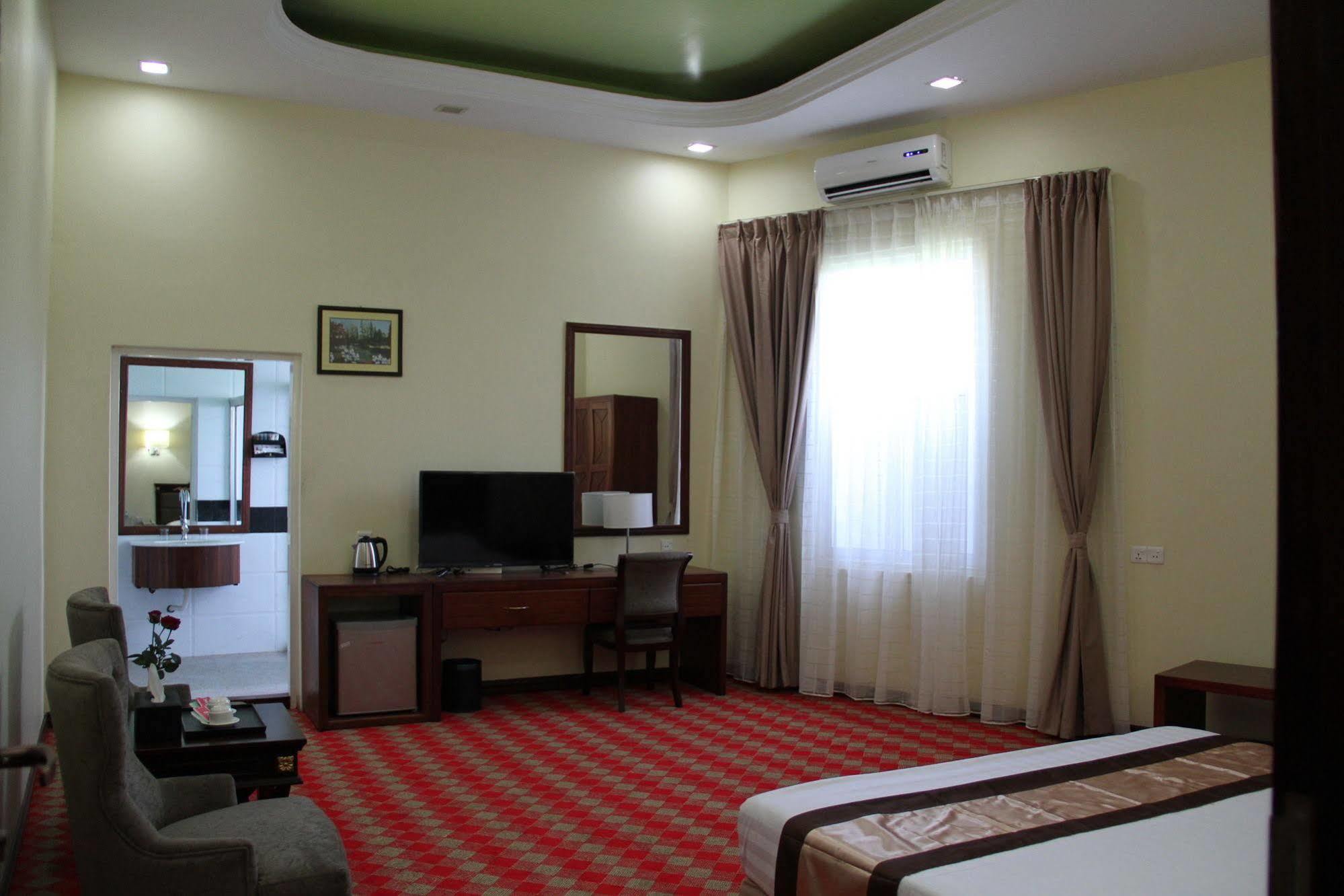 Sky Man Hotel Yangon Luaran gambar