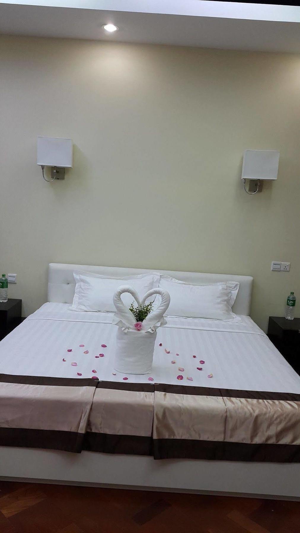 Sky Man Hotel Yangon Luaran gambar